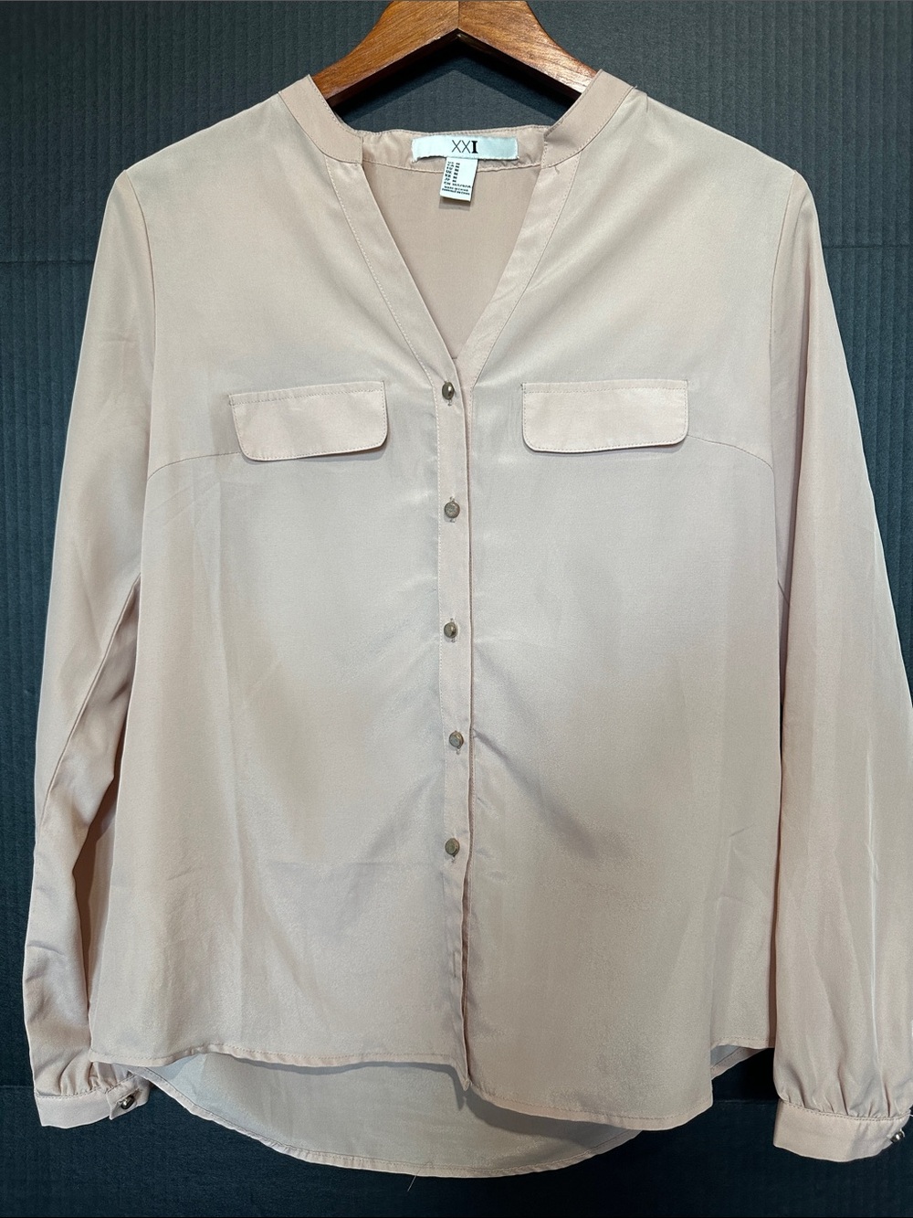 Forever 21 Blush V-Neck Button-Front Blouse